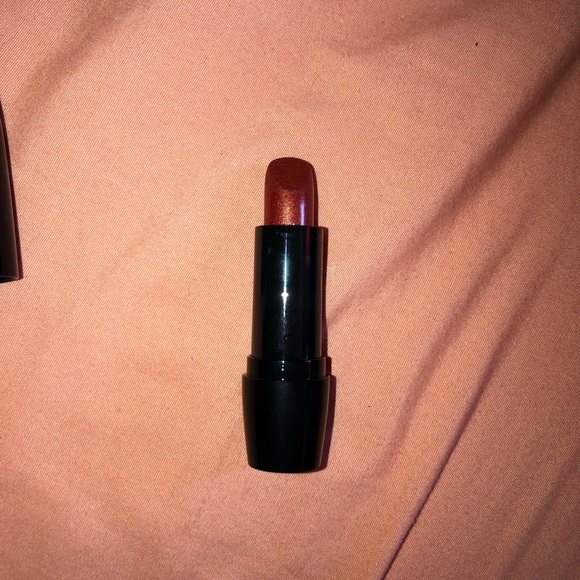 Lipstick - Picture 1 of 2